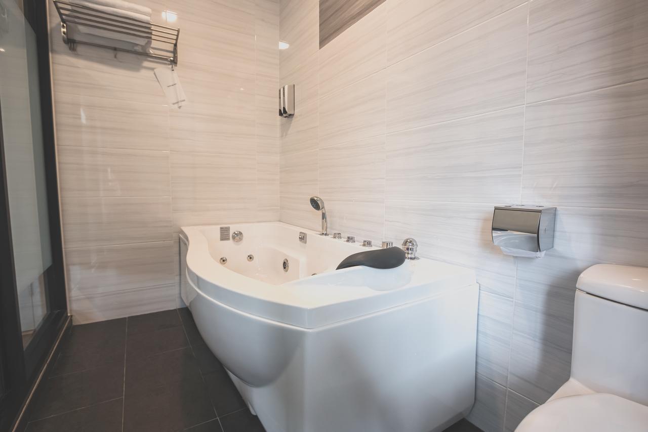 V3 Hotel & Residence Seri Alam Pasir Gudang Exterior photo