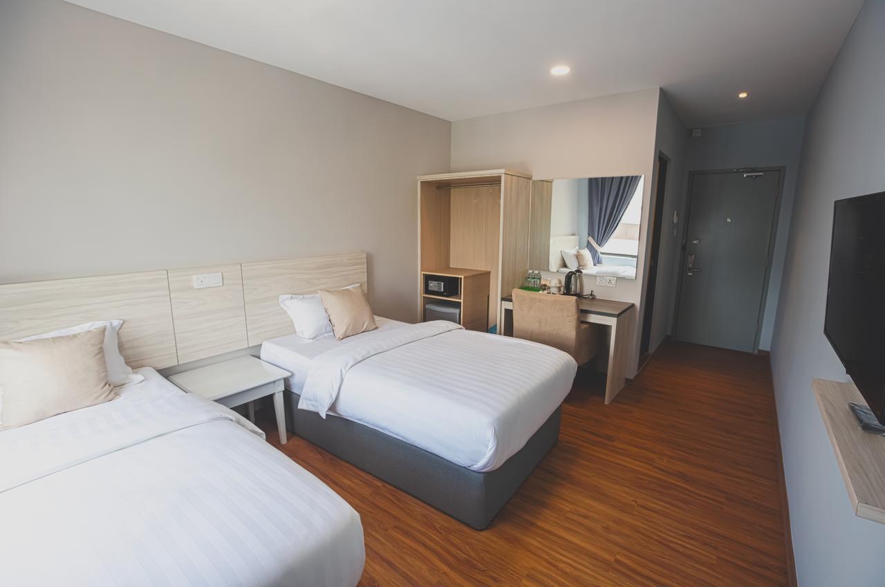 V3 Hotel & Residence Seri Alam Pasir Gudang Exterior photo