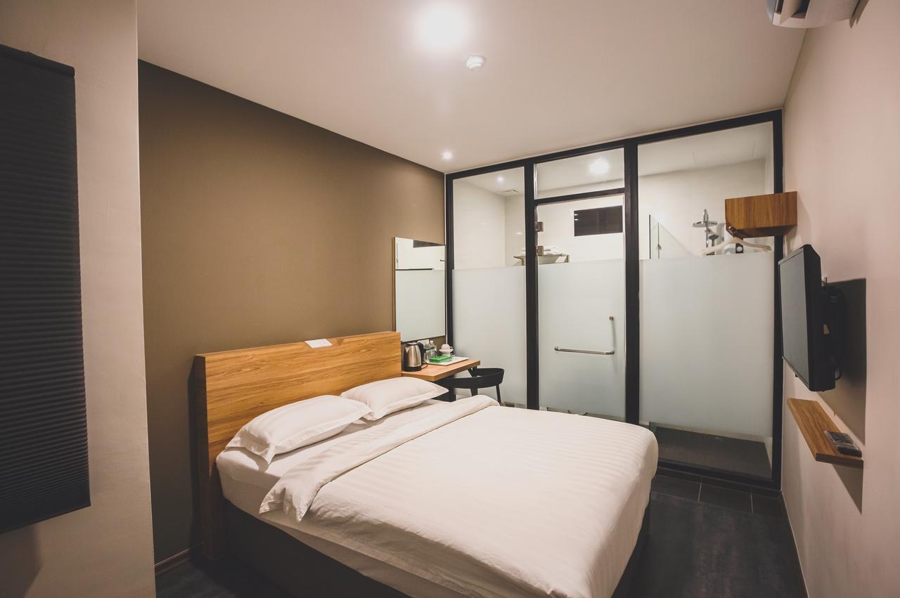 V3 Hotel & Residence Seri Alam Pasir Gudang Exterior photo